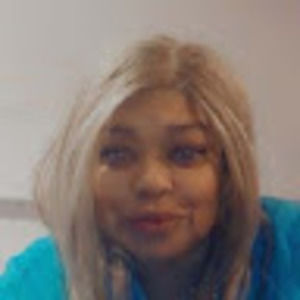 Meet your Posher, Fay